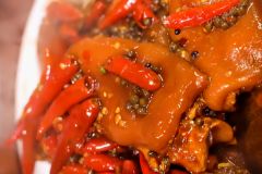 香辣鹵豬蹄家常做法