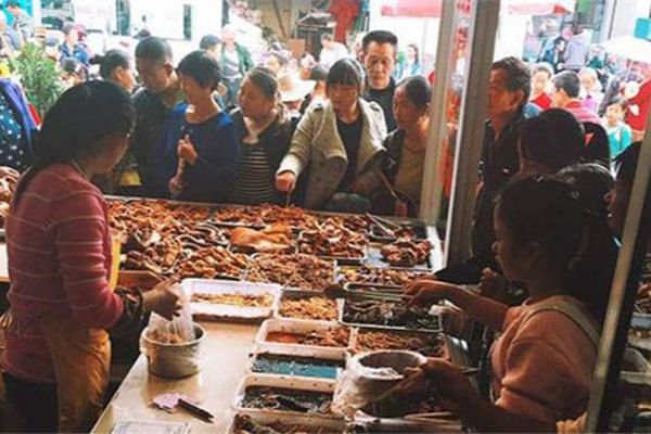 做鹵菜一般一年能賺多少錢