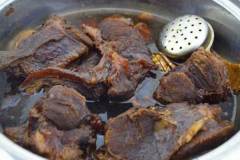 鹵牛肉不要直接焯水保證牛肉又香又入味！